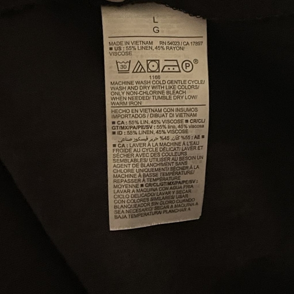 Black Old Navy Women's Flutter-Sleeve Linen-Blend Swing Blouse - Picture 7 of 7